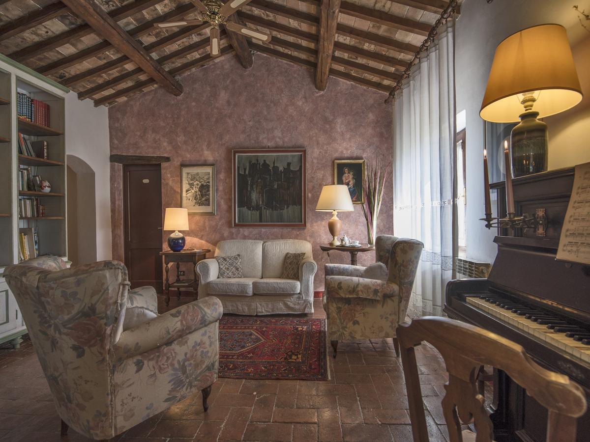 Il Casolare Di Libbiano Pensionat San Gimignano Exteriör bild